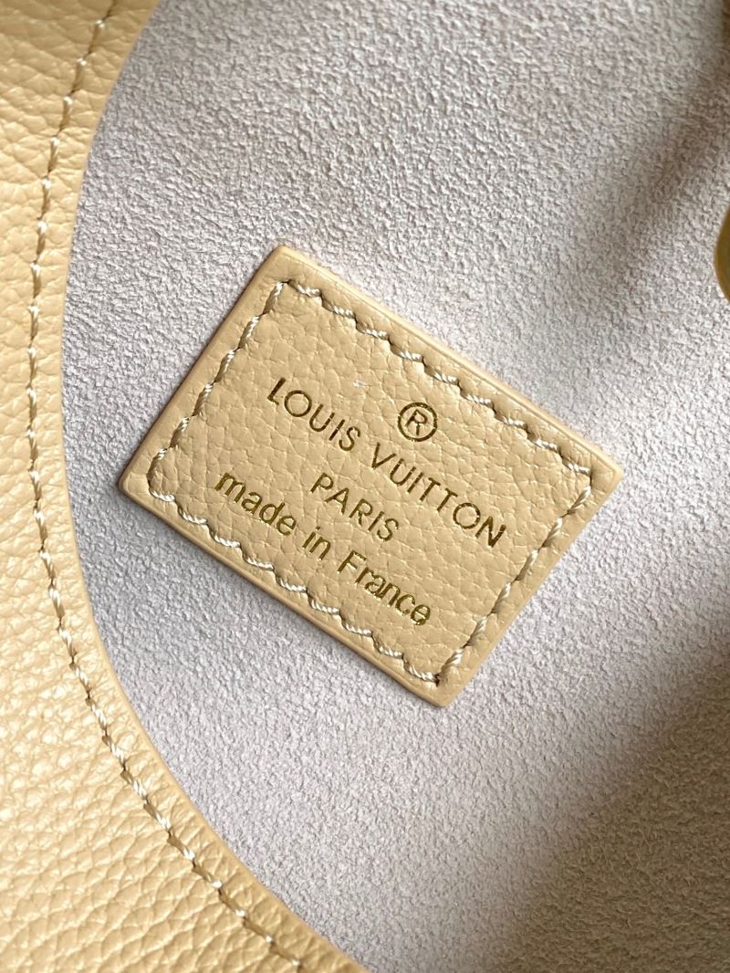 Louis Vuitton Hobo Bags